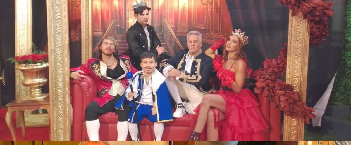 mayers44's tweet photo. Podrán decir lo que quieran pero el team noche ha sido el cuarto más leal de todas las temporadas y los q más se han querido como familia.Nunca desconfiaron entre ellos y siempre se mostraron un aprecio genuino 
MAR YA GANÓ
ALDO APAGA LAS LUCES 
 #LaCasaDeLosFamososMx #LCDLFMX3 https://t.co/hDEi71Uaim