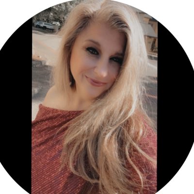 Gina Moore tweet media