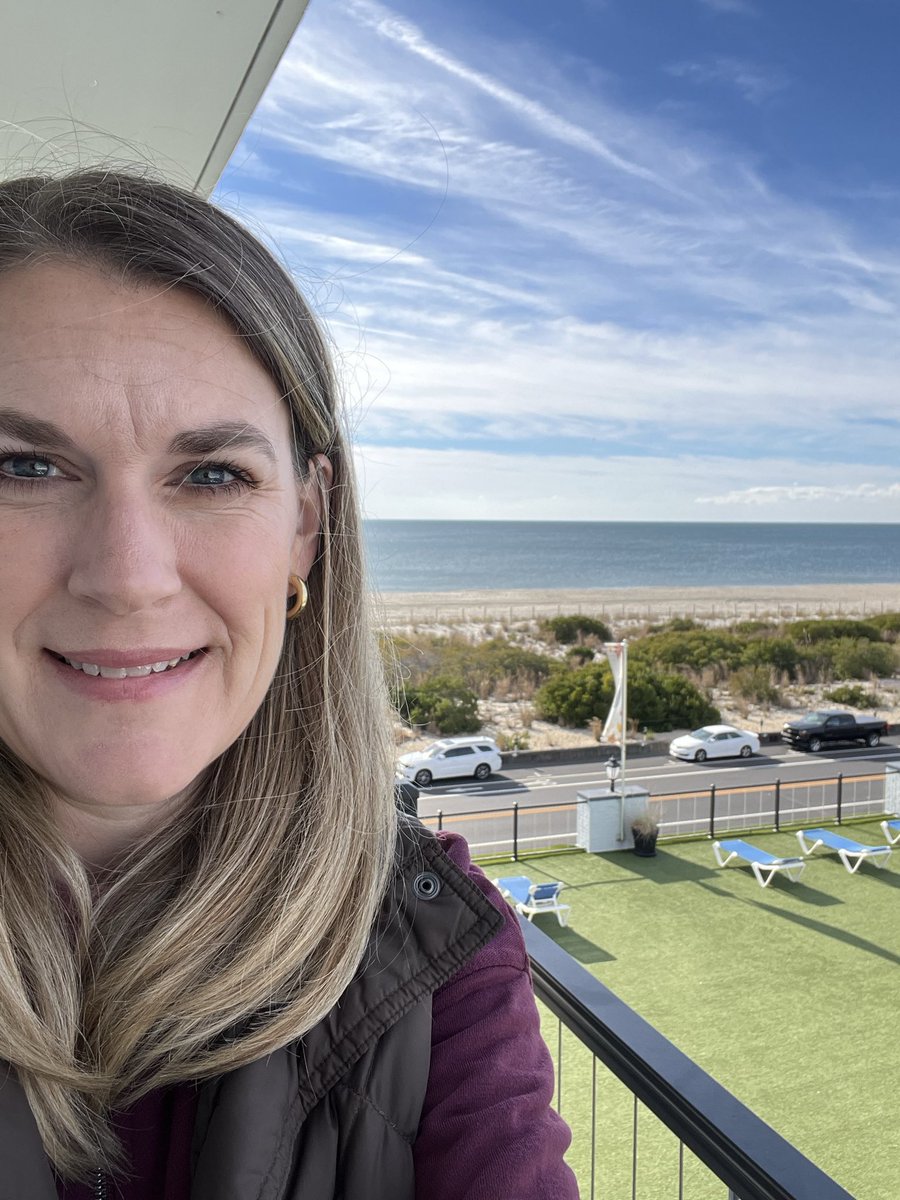 kumabair44's tweet image. 👋🏻Hello
I would like to introduce myself. I am a second teacher at a title 1 school in NJ.
I teach a class of 16 students and adore them!
I love fashion, makeup, old movies, long walks, naps, and Jesus!
#ClearTheList #Teachersof𝕏 #BetterTogether
amazon.com/hz/wishlist/ls…
