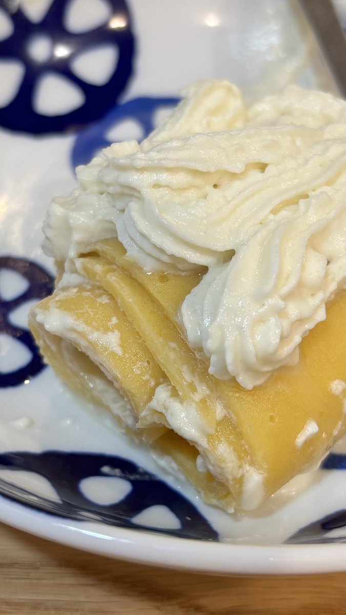 Watch out!
My son's homemade crepe rolls are full of sweet power 🔋 and I'm totally overloaded with happiness. 

He didn't skimp on the cream!

Hello, happy weight!