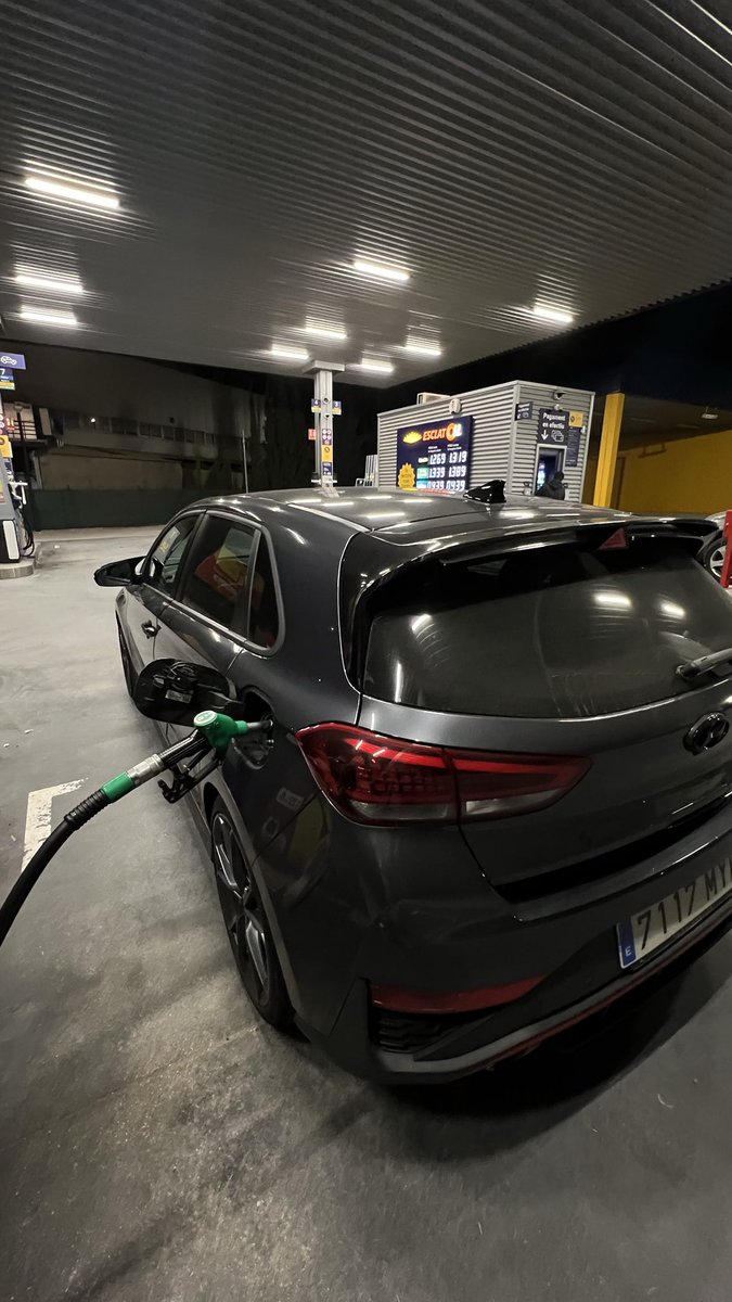 Genuinamente pienso que gracias a este trozo de hierro he conseguido ser fuerte mentalmente y no hacer tonterías en las recaídas, aunque eso signifique horas de conducción solo a las tantas de la noche y mucho dinero ❤️