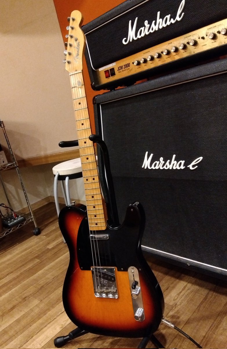CrobackGuitar's tweet photo. 今日は久しぶりにスタジオに来ました！でかい音でギターを鳴らすのはやっぱり最高です。 https://t.co/z6pjVB4PD8