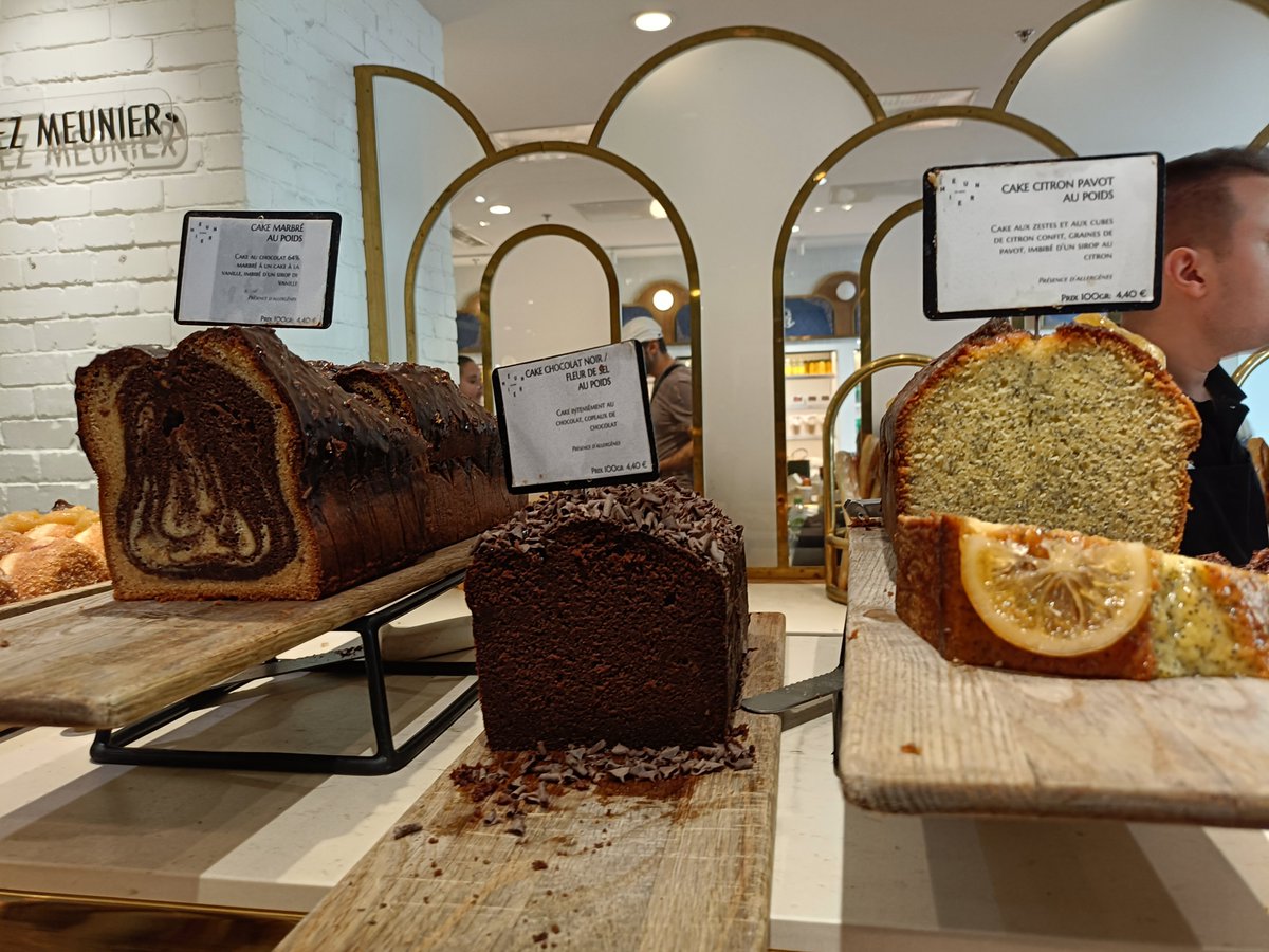 🇫🇷こういうパウンドケーキみたいなの、最近、よく見かけるようになった気がします💕
#Paris