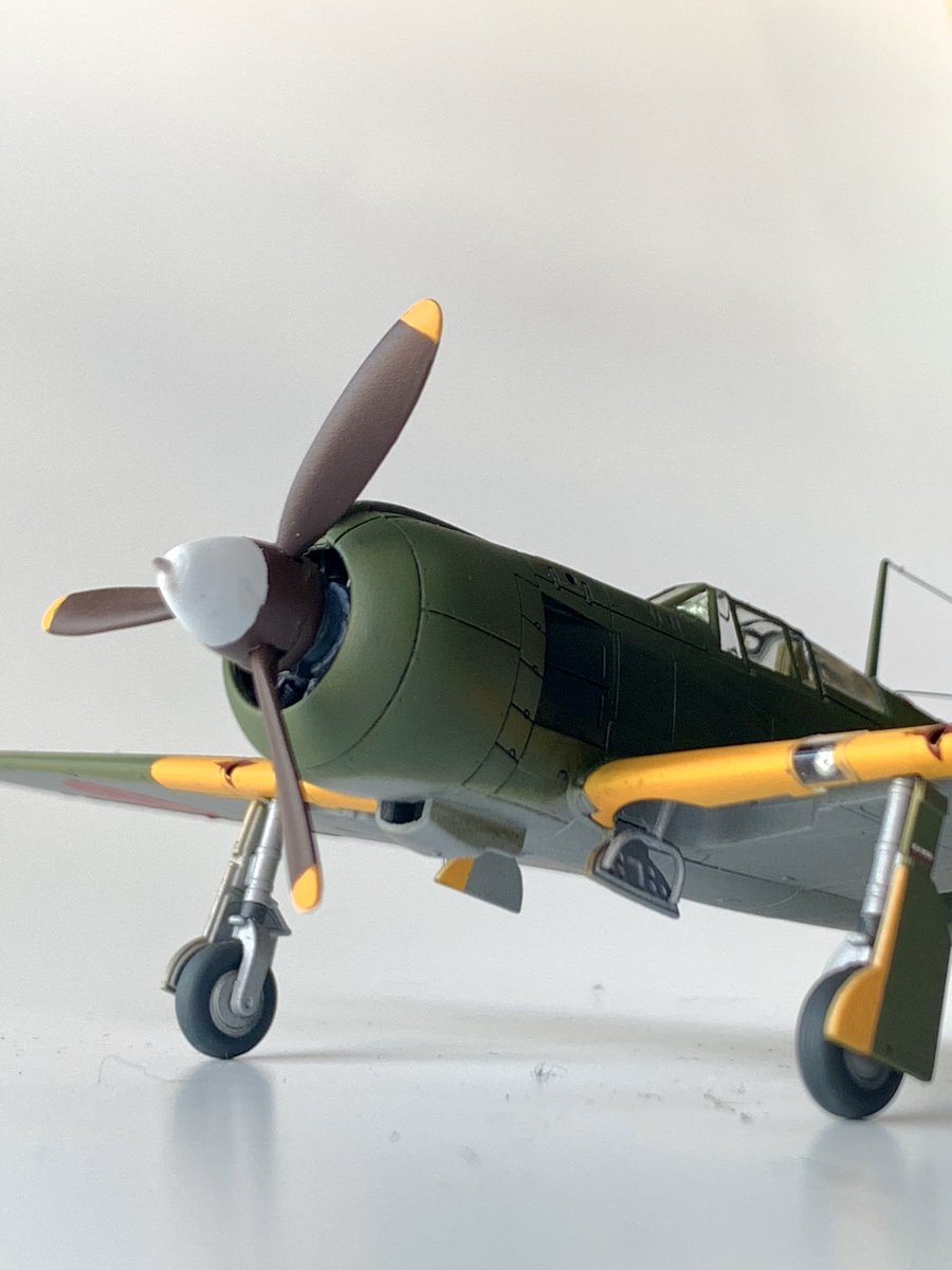 アオシマ1/72   五式戦　完成！

久しぶりの模型製作であちこち失敗してます　引き続き頑張ります