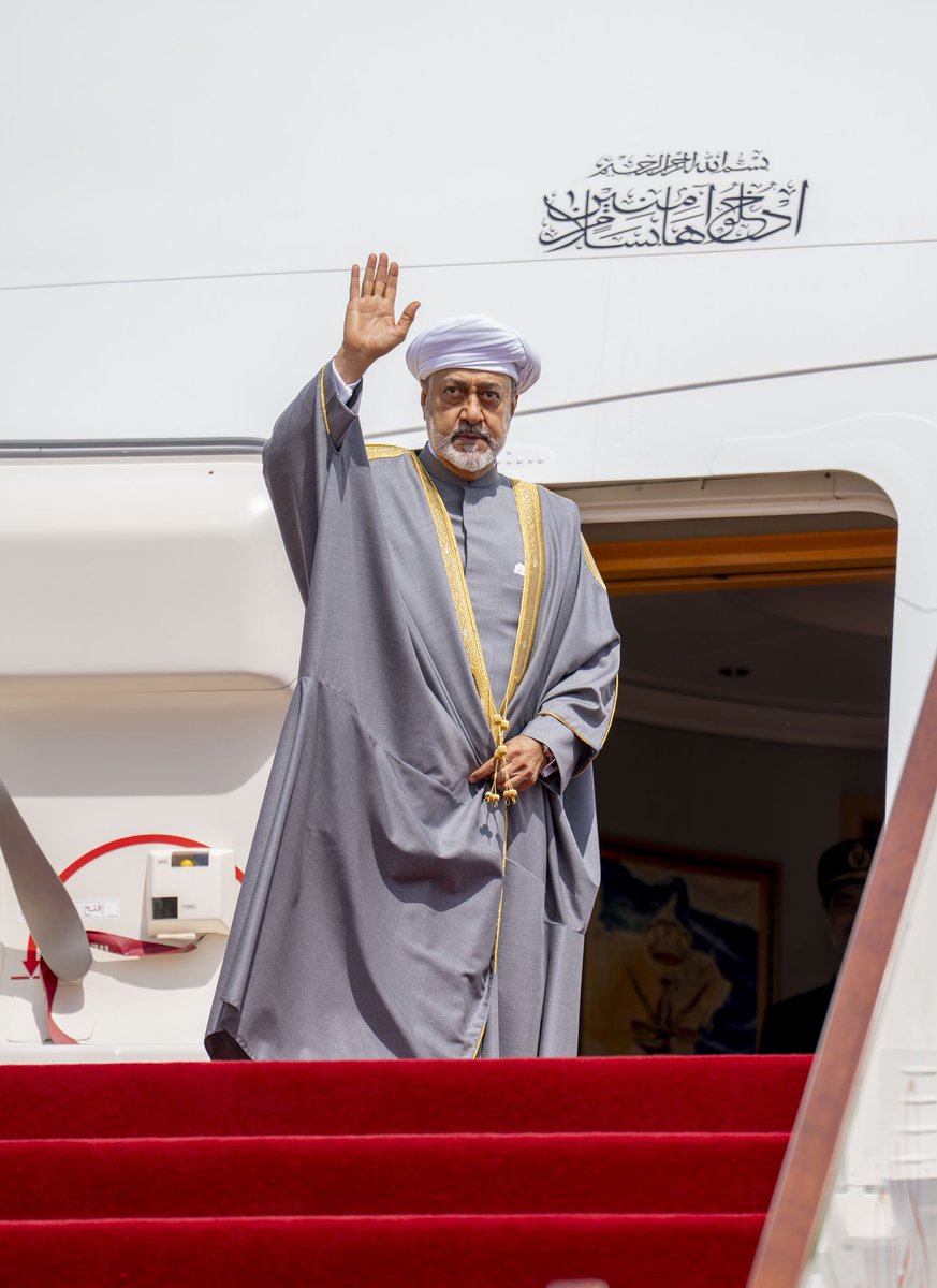 Royal Oman Family tweet media