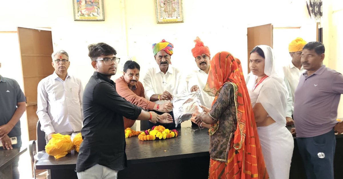 TB Mukt- Rajasthan (@rntcp_rajasthan) on Twitter photo भीम विधायक श्री हरि सिंह जी रावत के द्वारा टीयू भीम में टीबी मरीजों को पोषण किट का वितरण किया गया।
#TBMuktBharat
<a href="/DmRajsamand/">Rajsamand District Collector</a> <a href="/DIPRRajasthan/">सूचना एवं जनसम्पर्क विभाग, राजस्थान सरकार</a> भीम विधायक श्री हरि सिंह जी रावत के द्वारा टीयू भीम में टीबी मरीजों को पोषण किट का वितरण किया गया।
#TBMuktBharat
<a href="/DmRajsamand/">Rajsamand District Collector</a> <a href="/DIPRRajasthan/">सूचना एवं जनसम्पर्क विभाग, राजस्थान सरकार</a>