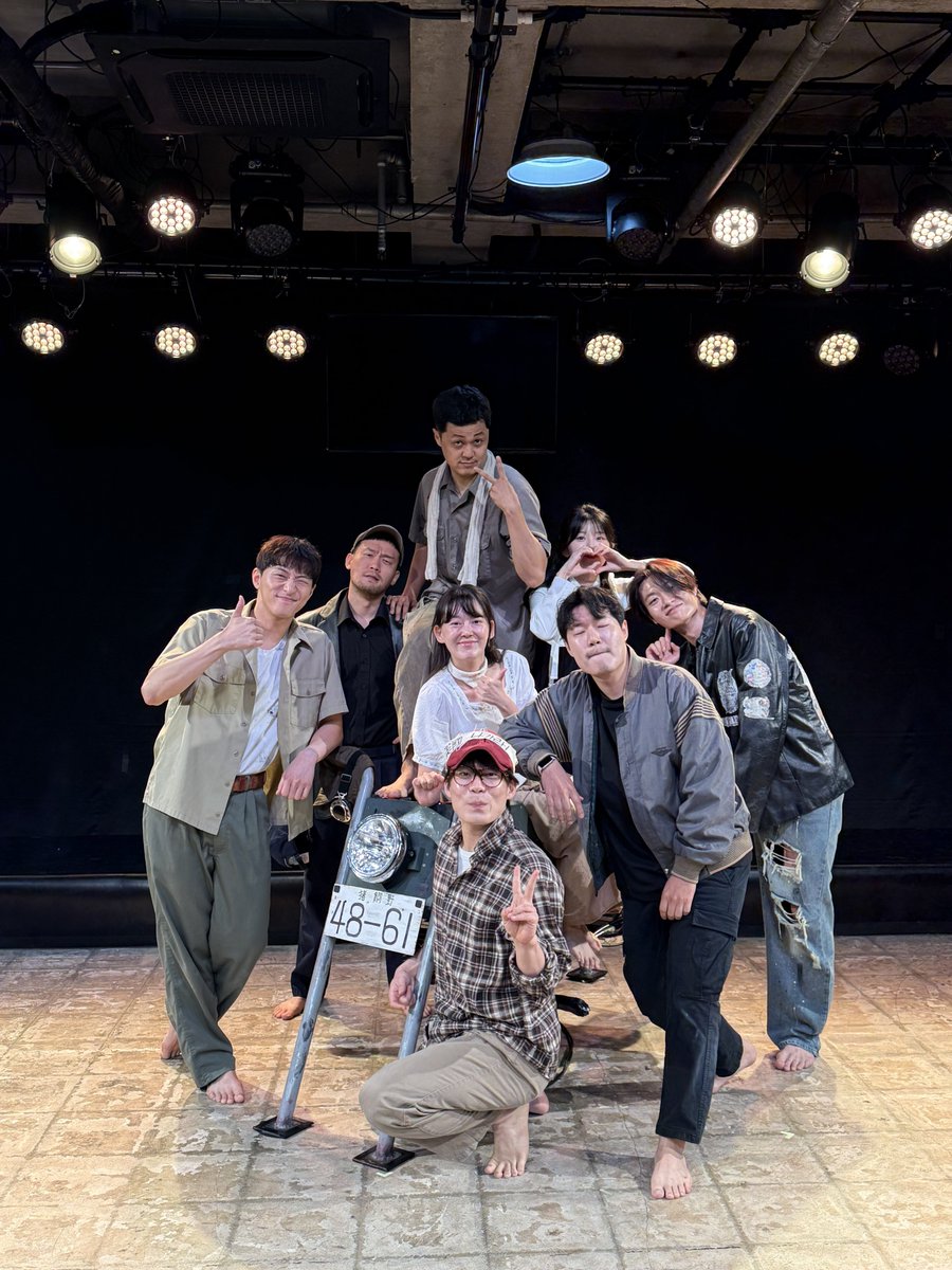 연극<이카이노 바이크>가 막을 내렸습니다.

오락가락하는 날씨에도 불구하고 매번 변함없이 극장을 뜨겁게 채워주신 관객 여러분들 덕분에 이카이노 바이크는 멈추지 않고 달릴 수 있었습니다!

함께해 주신 배우, 스텝분들께도 감사의 인사를 전합니다.

그리고 바다 건너 계시는 김철의 작가님께도