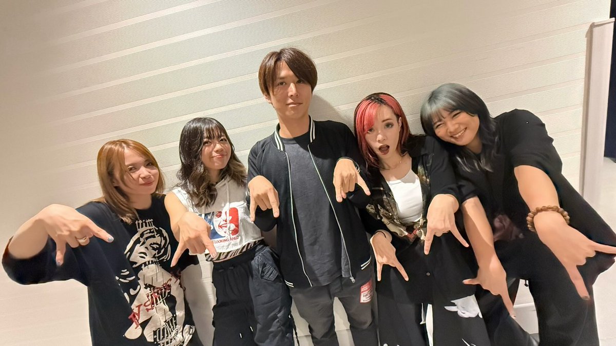 Kensuke_589's tweet photo. 一昨日4日はLove with the Orchestraにて、葉月パイセンのトラでリハにギターで参加させていただきました！
ネモ曲をメンバーと一緒にしっかり演奏するのは初だったので新鮮でした✨
オーケストラの皆様も素晴らしく、感動しました🥹
NEMOPHILAカバーバンドやろうかなぁ笑
#NEMOPHILA https://t.co/5nfIL8Q4Pz