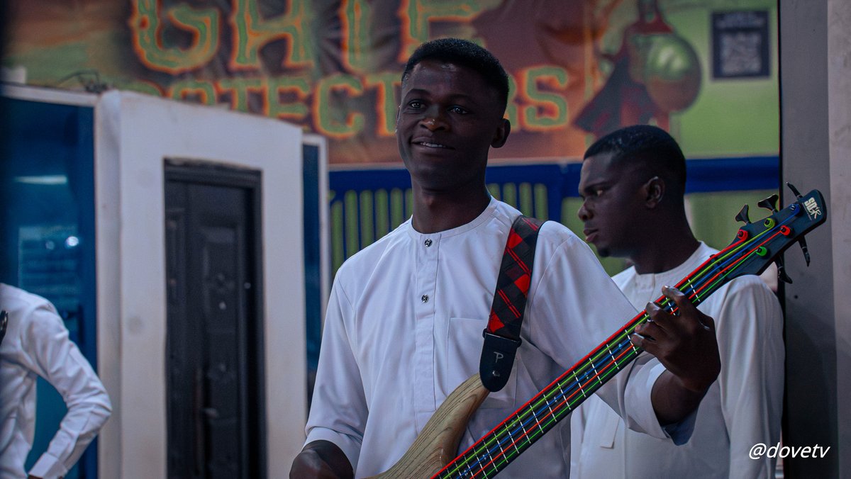 dovetv's tweet photo. There's no one as loving and faithful as our God, The one who made it possible for us to see the first Monday in the month of October. Glory be to His holy name. 

Glorious praise and worship session. 

#DoveTV
#DoveTelevision
#VictoryHour
#GateProtectors
#RCCG
#OHPrimeTV https://t.co/Fo1CdvSLnR