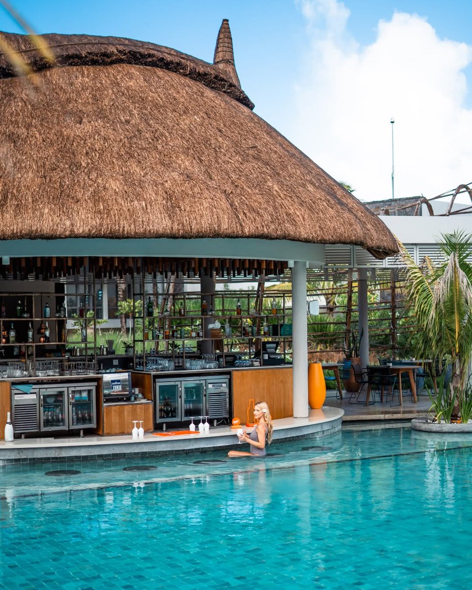 onedancesafaris's tweet image. Enjoy the ultimate seaside stay on the isle of Mauritius at the Anantara Iko Mauritius Resort that offers tranquil beachfront escapes with luxurious amenities, easy access to nature &amp;amp; cultural experiences.
#anantara #visitmauritius #beachresort #staycations #vacation #bestresort