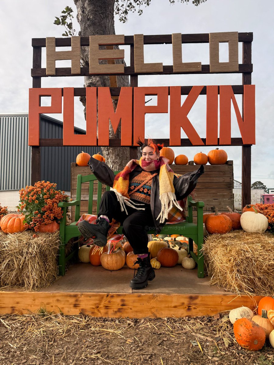 Power_midget's tweet photo. I went pumpkin picking! 🎃 https://t.co/slCjtJwLwm