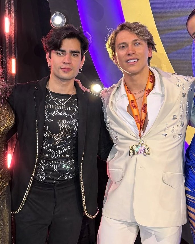 Buddie Shipper 🤡 tweet media