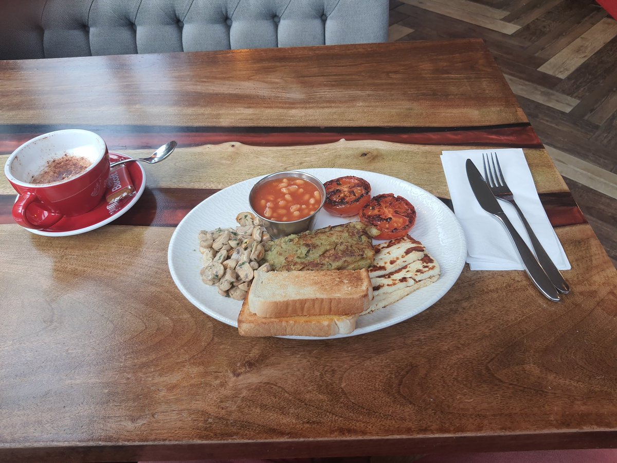 PantherLtd's tweet photo. B'fast at Jonnies. Coldharbour Lane. #SouthLondon4Life https://t.co/Qa1ZtgvE4S