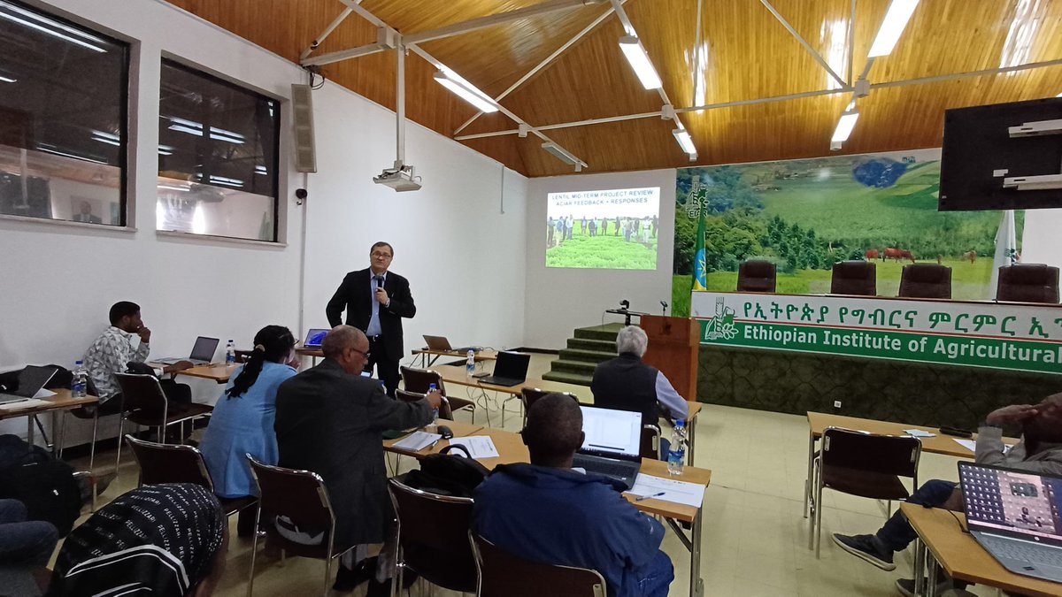 Excited to be back to Addis Abeba for an evaluation of a lentil project - a collaborative effort between University of Western Australia, EIAR and ICARDA. <a href="/ACIARAustralia/">ACIAR</a> <a href="/ICARDA/">ICARDA</a> <a href="/CropTrust/">The Crop Trust</a> <a href="/FAO/">Food and Agriculture Organization</a>