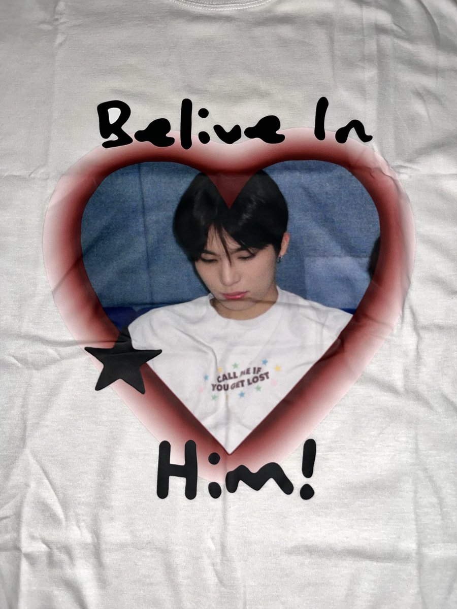 babyrutoya's tweet photo. makasihhh banyaaakk dapet T-shirt sebagus inii @314pajii @eajw00ah 😍😍 suka banget ada gambar pacar ke dua aku 🫶🏻🫶🏻 sekali lagi makasih ya kak https://t.co/SMnzeaabwE