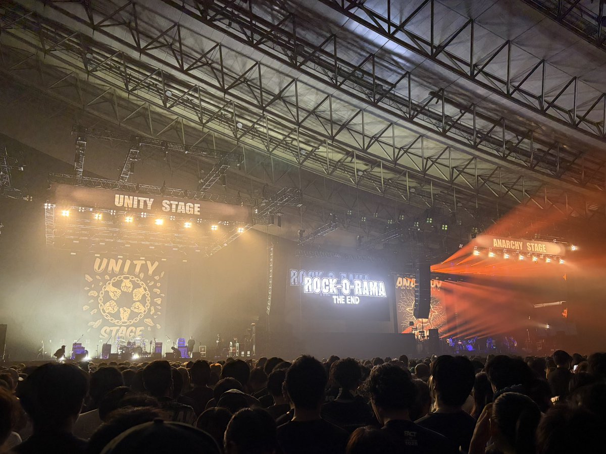 satoonnnn's tweet photo. 今更だけど昨日オーラママジで最高だった！
個人的にslip of the lipで始まったのと大好きなmiles away生で聴けてマジ嬉し過ぎた😭
FACTありがとう！
#FACT
#ROCKORAMA 
#ROCKORAMATHEEND https://t.co/imE17S9uyc