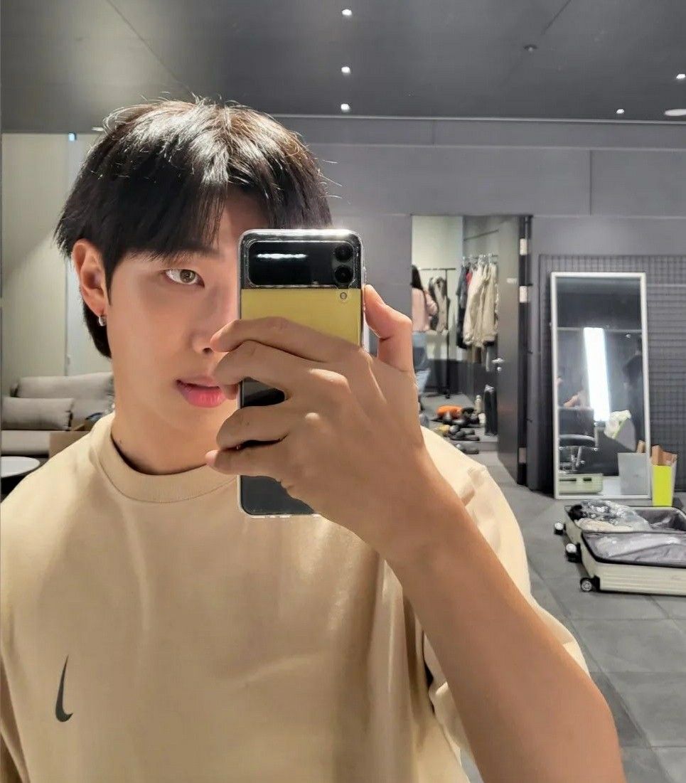 jimgisluv's tweet photo. El decir que te amo es muy limitado, te valoro y te admiro. Gracias por todo Namu 😔💗
THANK YOU KIM NAMJOON
WE LOVE YOU KIM NAMJOON
WE ARE WAITING FOR YOU NAMJOON
WITH NAMJOON TILL THE END
#StreamforRM
#StreamforIndigotobillion
#RM
#ARMYFOREVERBANGTANFOREVER https://t.co/OXKjvAlIs8