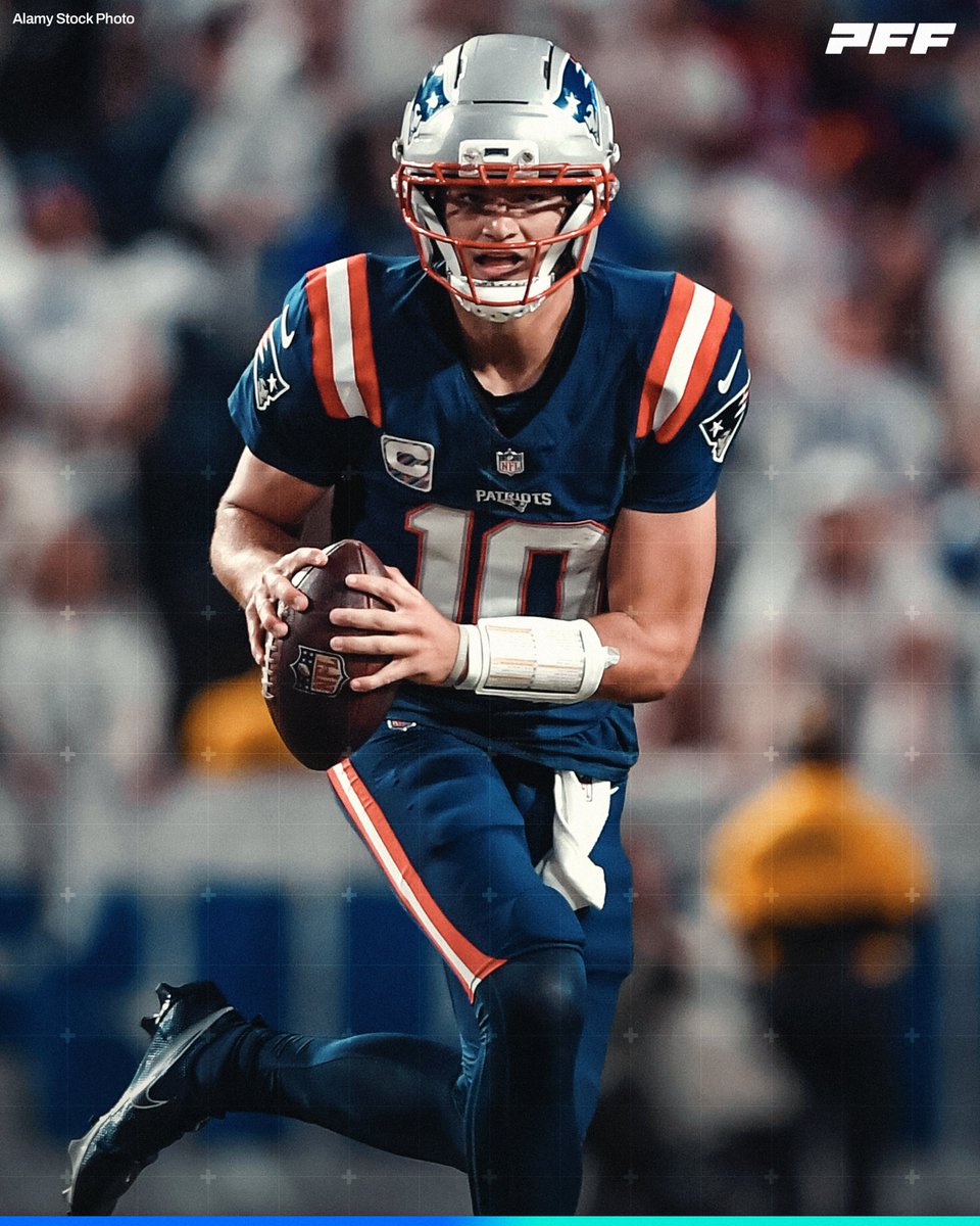 PFF's tweet image. Drake Maye over the past four weeks:

86.0% adjusted completion rate - best in the NFL 🎯