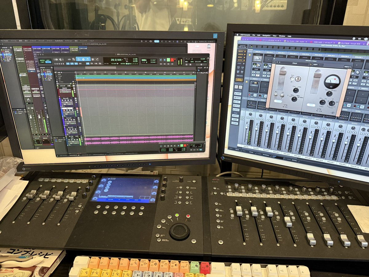 今日はHIPHOP録ってます

#StudioEVER #QUALIA
#歌い手さんMIX師さん絵師さん動画師さんとPさん繋がりたい #歌ってみた #拡散希望
#レコーディング #ミックス
#HIPHOP #reggae