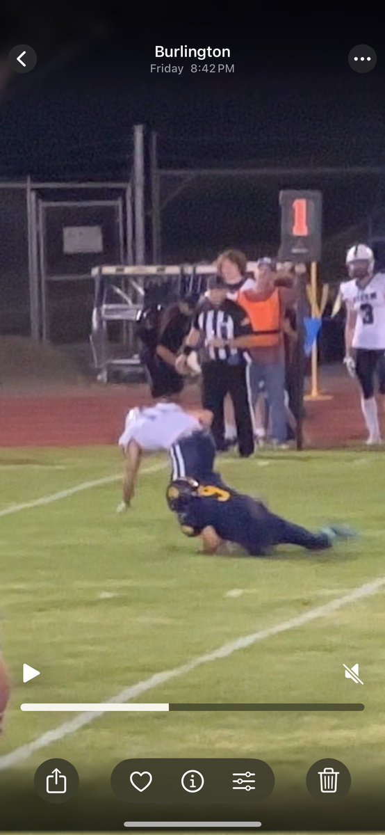 Jonathan tweet media