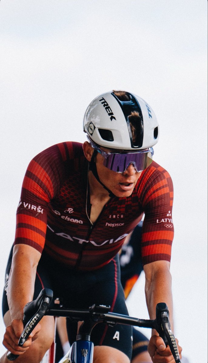 Toms Skujinš’ latest Championships results:

Worlds 2023 Glasgow: 8th
Olympics 2024 Paris: 5th
Worlds 2024 Zürich: 4th
Worlds 2025 Kigali: 5th
Europeans 2025 Drôme-Ardeche: 5th

Very underrated rider. 🇱🇻

📷: jolypics #EuroRoad25