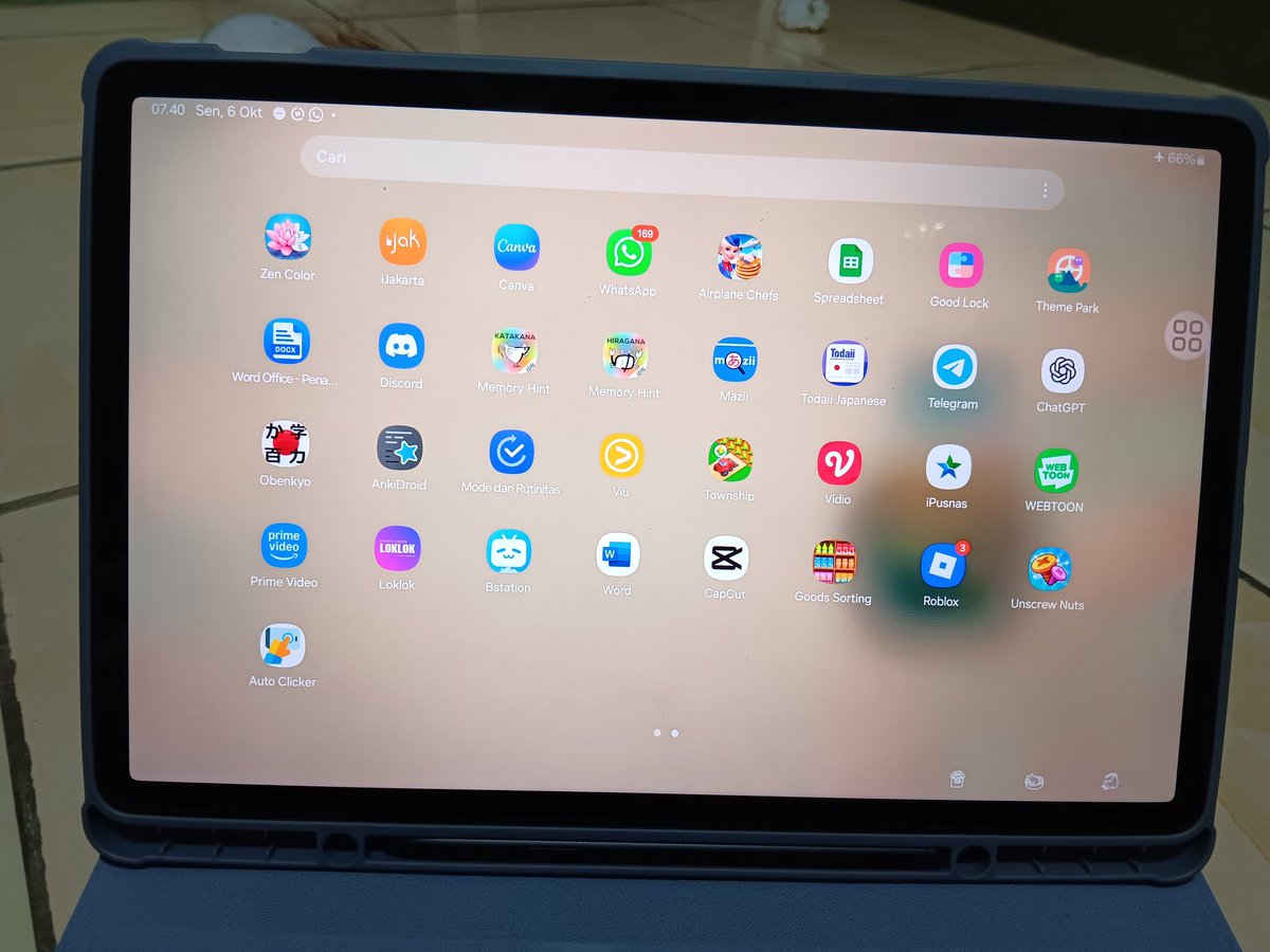 #wts samsung s7fe 
normall bgt jarang dipakaii
fullset
batrei awett
kamera jernih
dapet casingg 
yukk angkuttt BU soalnya 😭😭