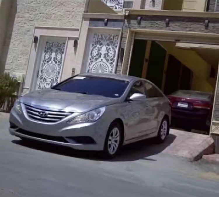 الرجل تعرف ميزته من ردوده
إليا سمع رد الهروج ايتقصى

وإلا الردي مسكين كلٍ يقوده
يبقى على ماقيل خبل موصى .