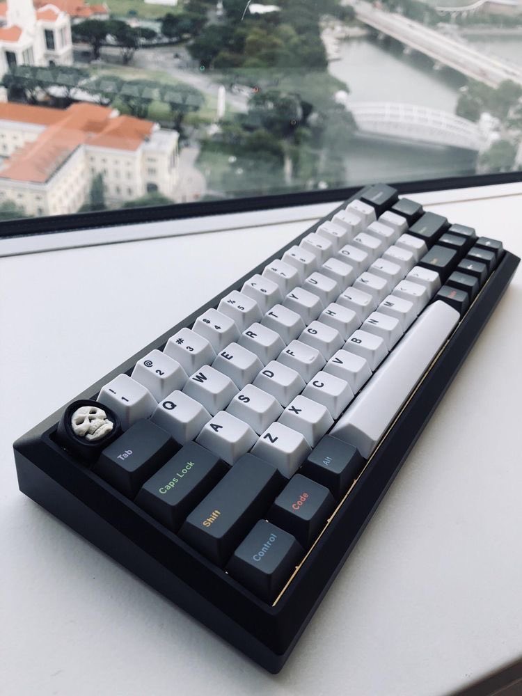 لا تجازف بمشاعرك في عالم وهمي يحكمه Keyboard وبطارية

#كاريزما65