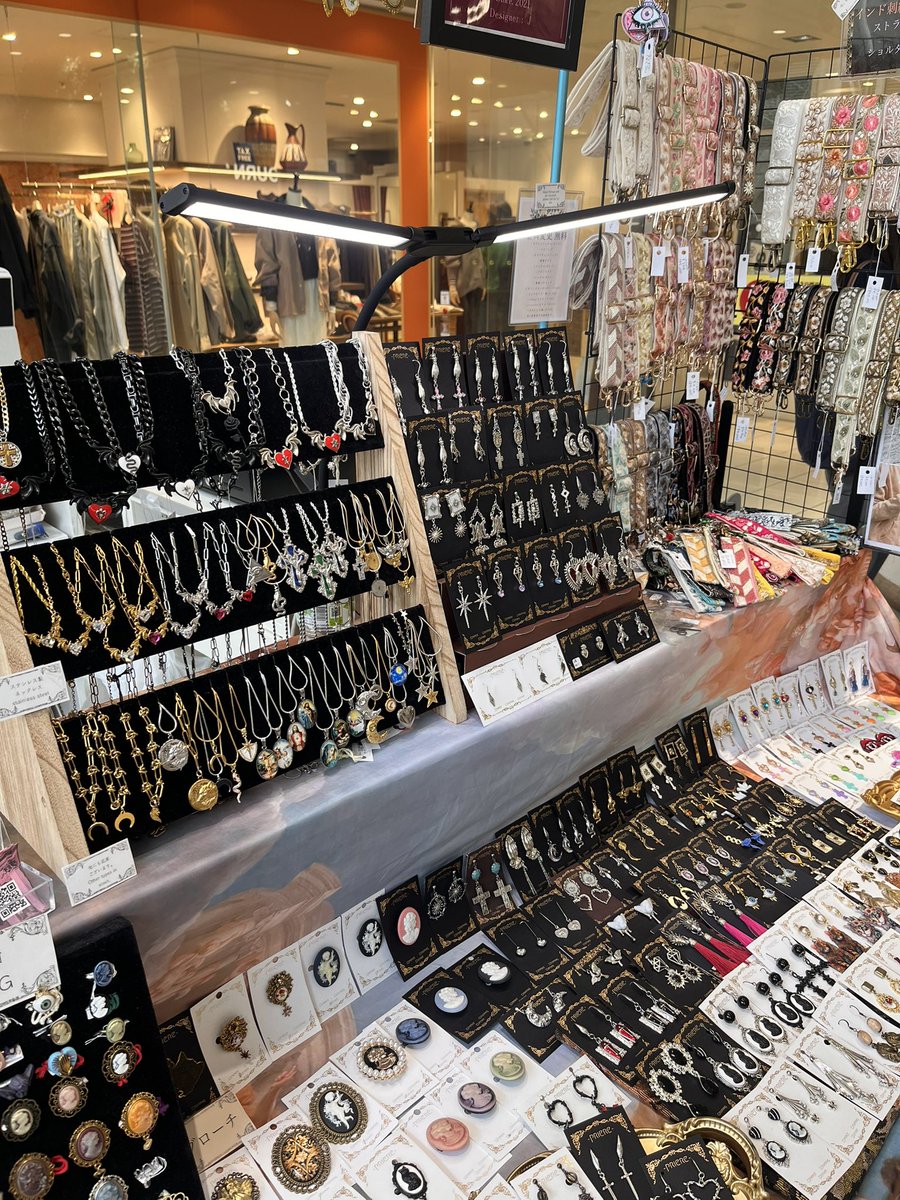 本日も町田モディ入口前POPUP、20時までお待ちしております✨♰
明日で最終日です🔥