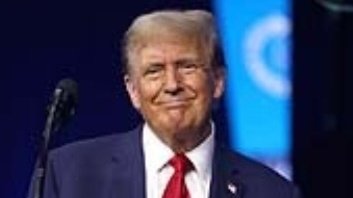 bpdabhi96's tweet image. 🇺🇸 Trump Urges Mediators to ‘Move Fast’ as Key Gaza Peace Talks Begin 🇵🇸🕊️

1️⃣ Former U.S. President Donald Trump has called on international mediators to “move fast” ahead of crucial Gaza peace negotiations set to begin this week.
#GazaPeaceTalks #TrumpStatement