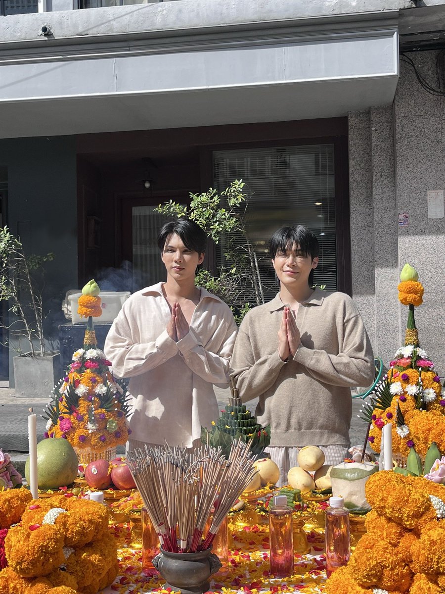 fortpeatpics's tweet photo. always rooting for both of you!! 🤍🎬🎉

#FortPeatNewSeries3Q1 
#FortFTS #ComeFortZon 
#Peatwasu #CaptainPeat
#BabyFeat #FortPeat https://t.co/mIXgzTqsrg