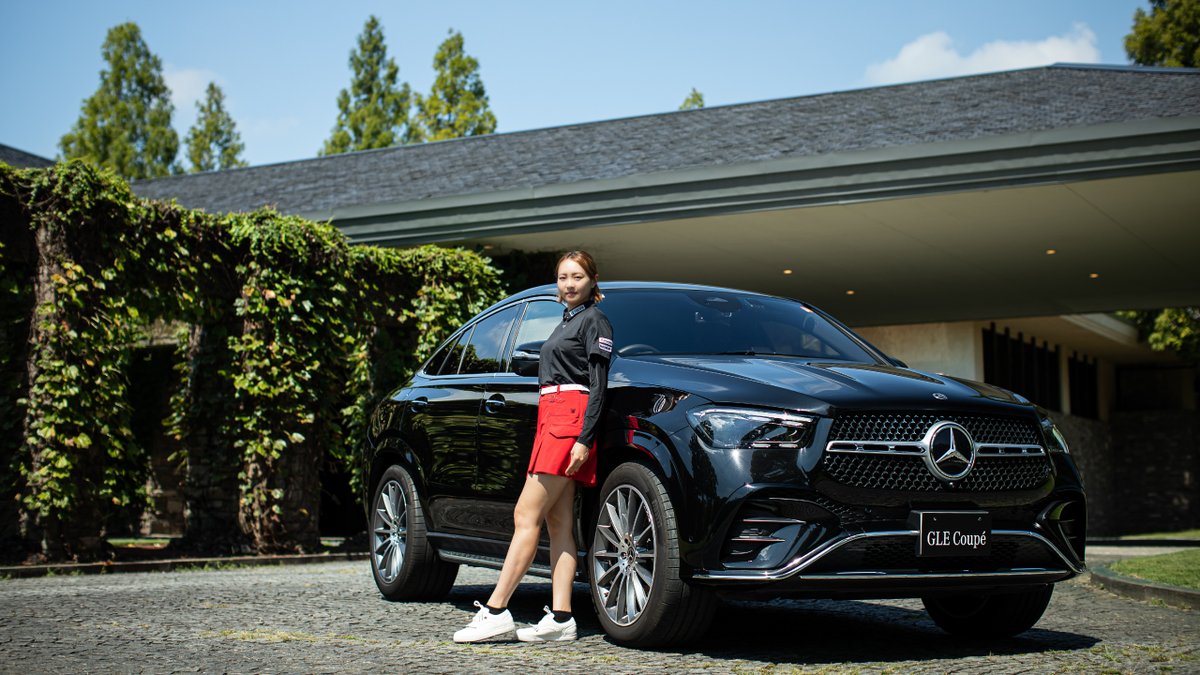 三浦桃香プロとGLEの出会い—— キャディバッグが3つ積めるラゲッジ