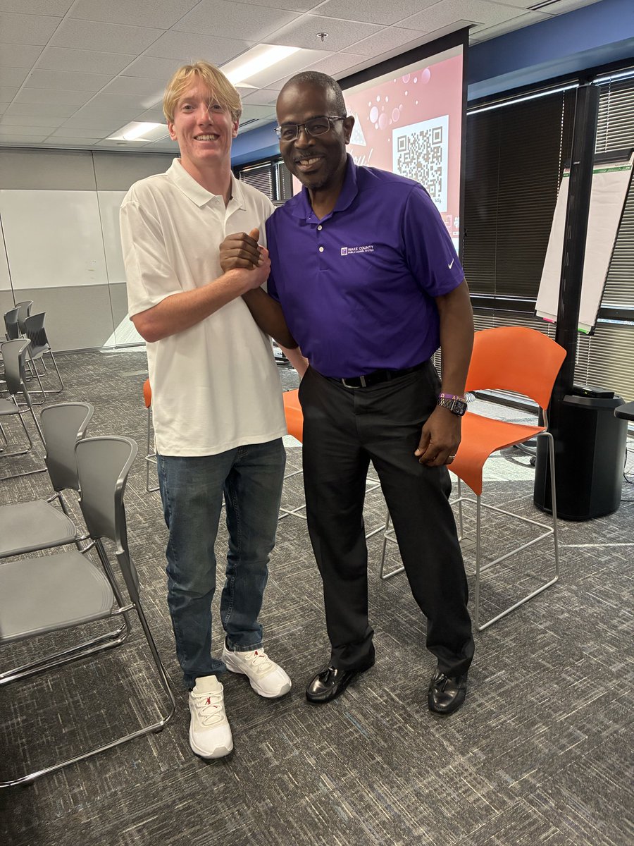 CorbinFv5's tweet image. Had a great time at the first meeting of the Superintendent’s Student Leadership Council this past Saturday! Honored to represent my fellow students and work alongside such inspiring leaders. Excited for what’s ahead 🗣️📚 
#StudentLeadership
#MakingADifference
#SSLC2025