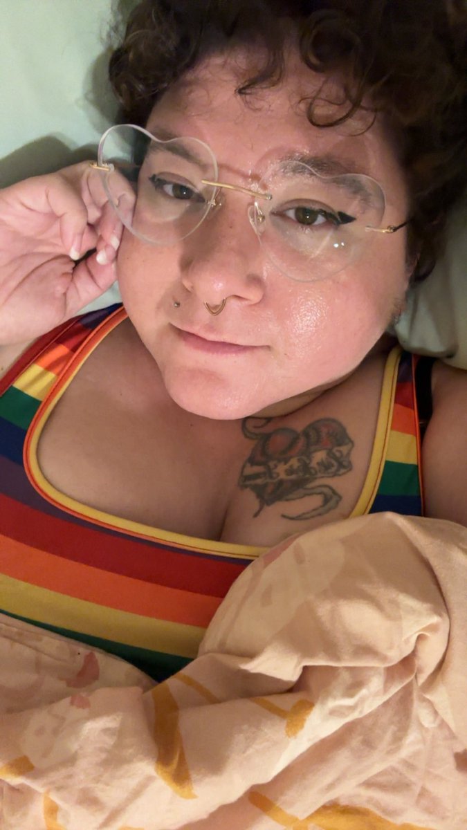 ChloeJiggles tweet media