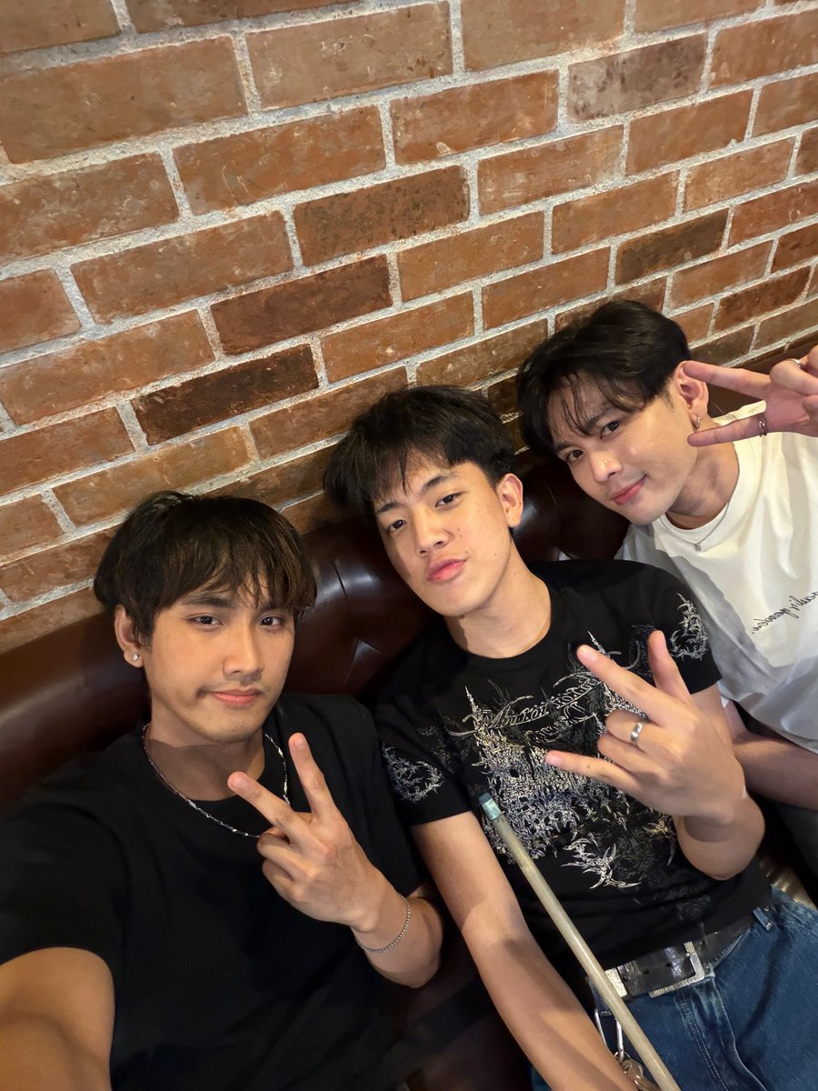gabuccino__'s tweet photo. sponty peeps 🍛🎱💆🏻‍♂️📸 https://t.co/7wViQM6iQ0