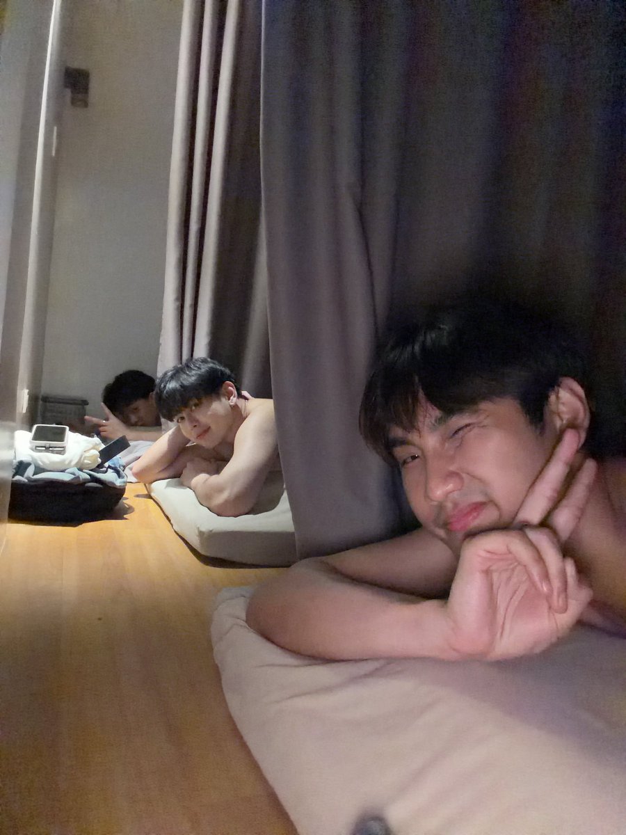 gabuccino__'s tweet photo. sponty peeps 🍛🎱💆🏻‍♂️📸 https://t.co/7wViQM6iQ0