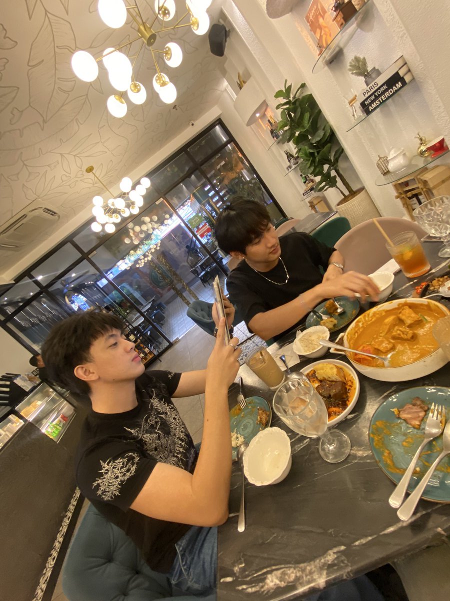 gabuccino__'s tweet photo. sponty peeps 🍛🎱💆🏻‍♂️📸 https://t.co/7wViQM6iQ0