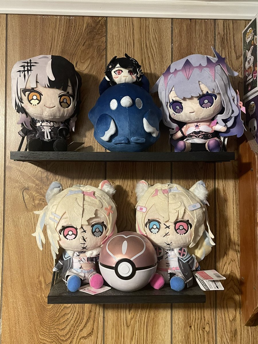 Finally filled the <a href="/nerissa_en/">Nerissa Ravencroft🎼holoEN</a> shaped hole in my life. #RavenCrafts #holoAdvent