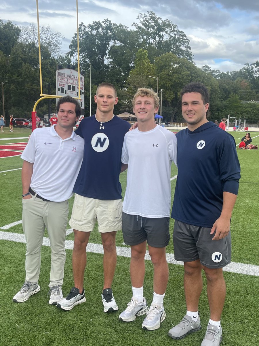 Had a great visit at Huntingdon College this saturday. Great win by the Hawks! <a href="/CoachGreenHC/">Braden Green</a>  <a href="/itzjj_uno/">JJ Case</a> <a href="/BennettGreen24/">Bennett Green</a>