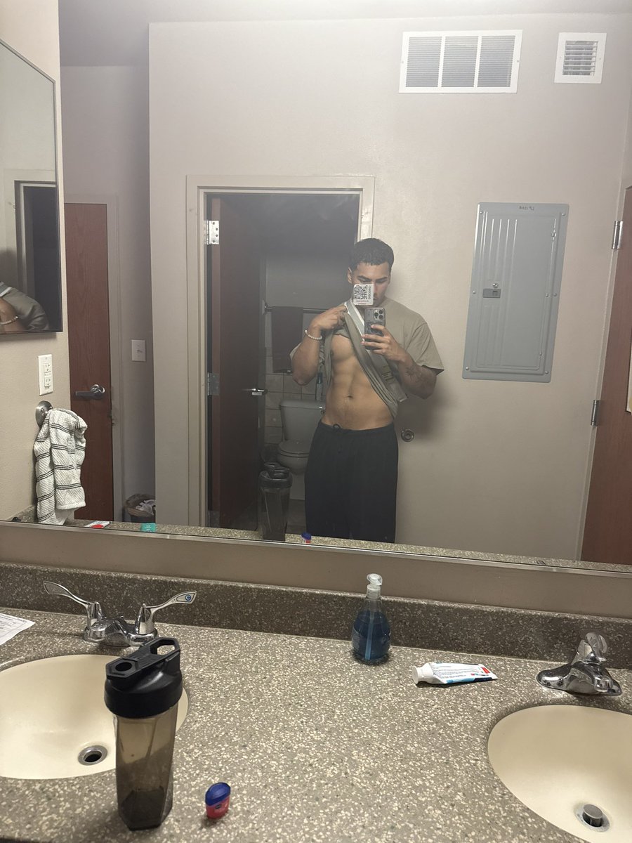 urusdabest's tweet image. Post without pics ☺️ #satx #latino #straight #210satx