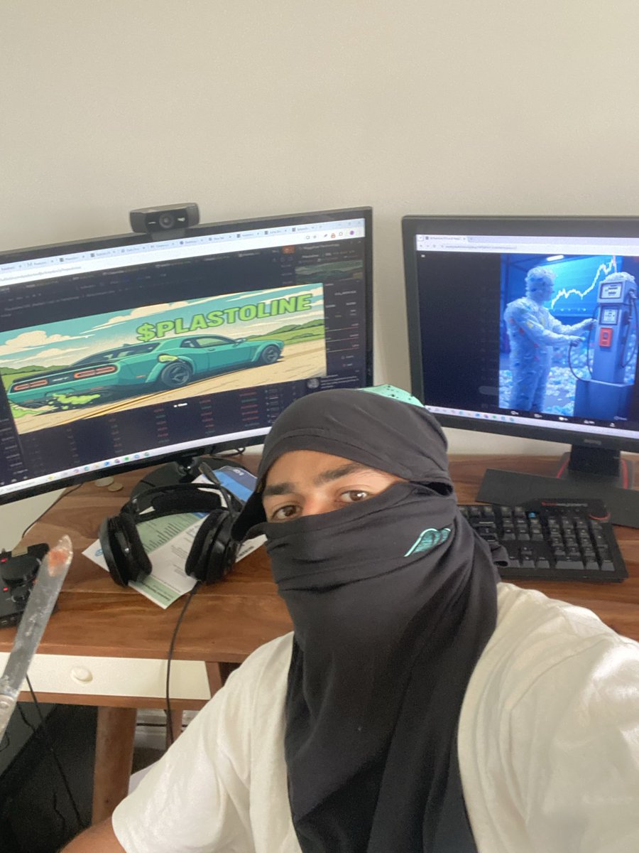 On my way to rob a junkies cart full of tin cans 

$Plastoline