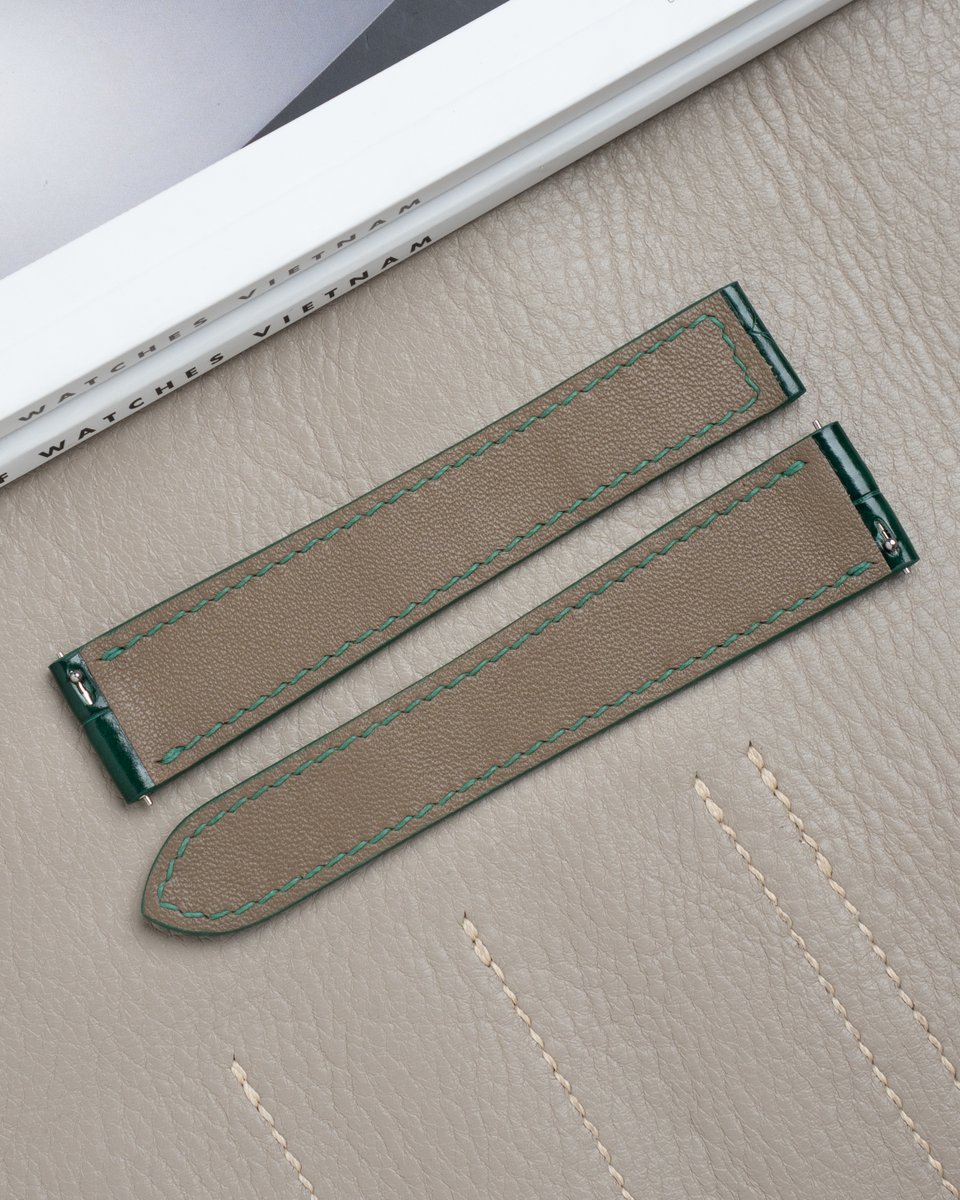 Dark Green Alligator Slim strap for Cartier Tank Solo #cartier #cartiertank #cartiertanksolo #cartiertankmust