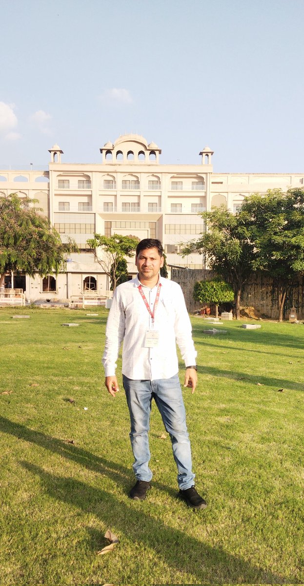 राजस्थान जयपुर के ऐतिहासिक विधानसभा भवन के भ्रमण का अवसर मिला — लोकतंत्र के इस आधुनिक भव्य मंदिर को करीब से देखने का अनुभव सचमुच अविस्मरणीय रहा। 
#जयपुर_विधानसभा_भवन