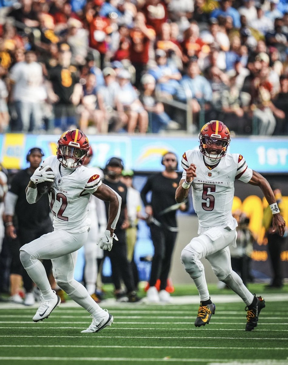 JayDanielsMVP's tweet image. Goodnight Commanders fans

#RaiseHail