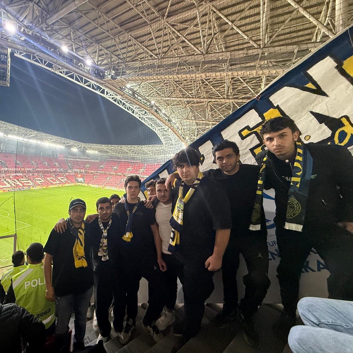 Gittiğin yerde yalnız kalma diye!

#bilkentlifenerbahçeliler