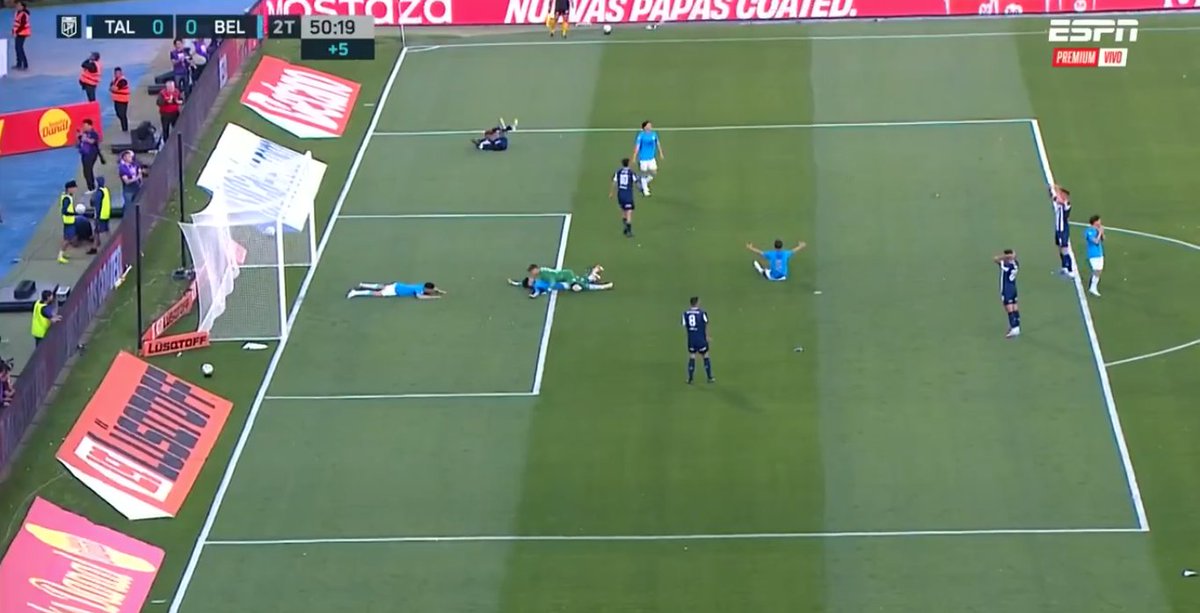 Asi termino el clasico y quieren decir que festejamos este mediocre empate +20 (y algo me dice que el próximo que vas a pedir jugarlo en la pelela va a ser +21 guardá tranquilo putita)