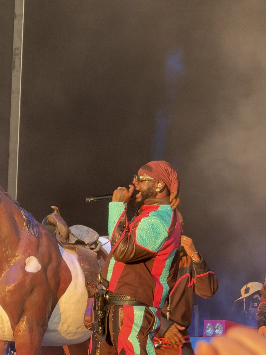 DropDeadDavid's tweet image. Sponsored by amex platty