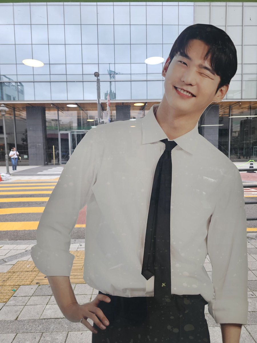 blue_ggom's tweet photo. 쟈니는 못봤지만~ 공간 만들어주셔서~
즐거운 시간이었어요🫶
#지한이의_발자취
#HAPPY_JIHAN_DAY https://t.co/oycWJ8U3Nh