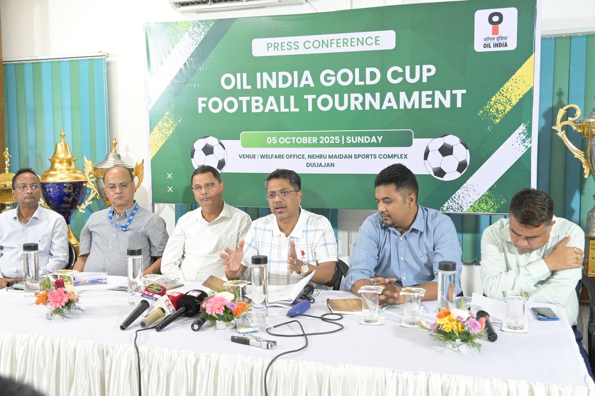 OilIndiaLimited's tweet photo. A press conference was held ahead of OIL INDIA GOLD CUP #FootballTournament (8th Edition). The media was addressed by Shri Madhurjya Baruah, ED (HR&amp;FA) and Patron of the Organising Committee, in the presence of OIL officials &amp; organising committee members. 
#pressconference https://t.co/7A8gM9NUZ3