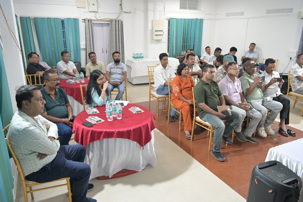 OilIndiaLimited's tweet photo. A press conference was held ahead of OIL INDIA GOLD CUP #FootballTournament (8th Edition). The media was addressed by Shri Madhurjya Baruah, ED (HR&amp;FA) and Patron of the Organising Committee, in the presence of OIL officials &amp; organising committee members. 
#pressconference https://t.co/7A8gM9NUZ3